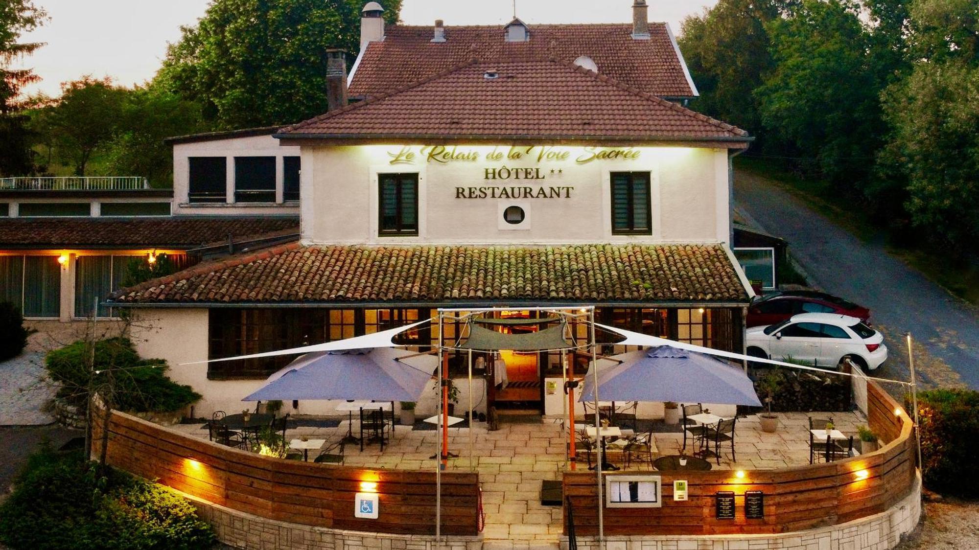 Logis Le Relais De La Voie Sacree Hotel Issoncourt ภายนอก รูปภาพ