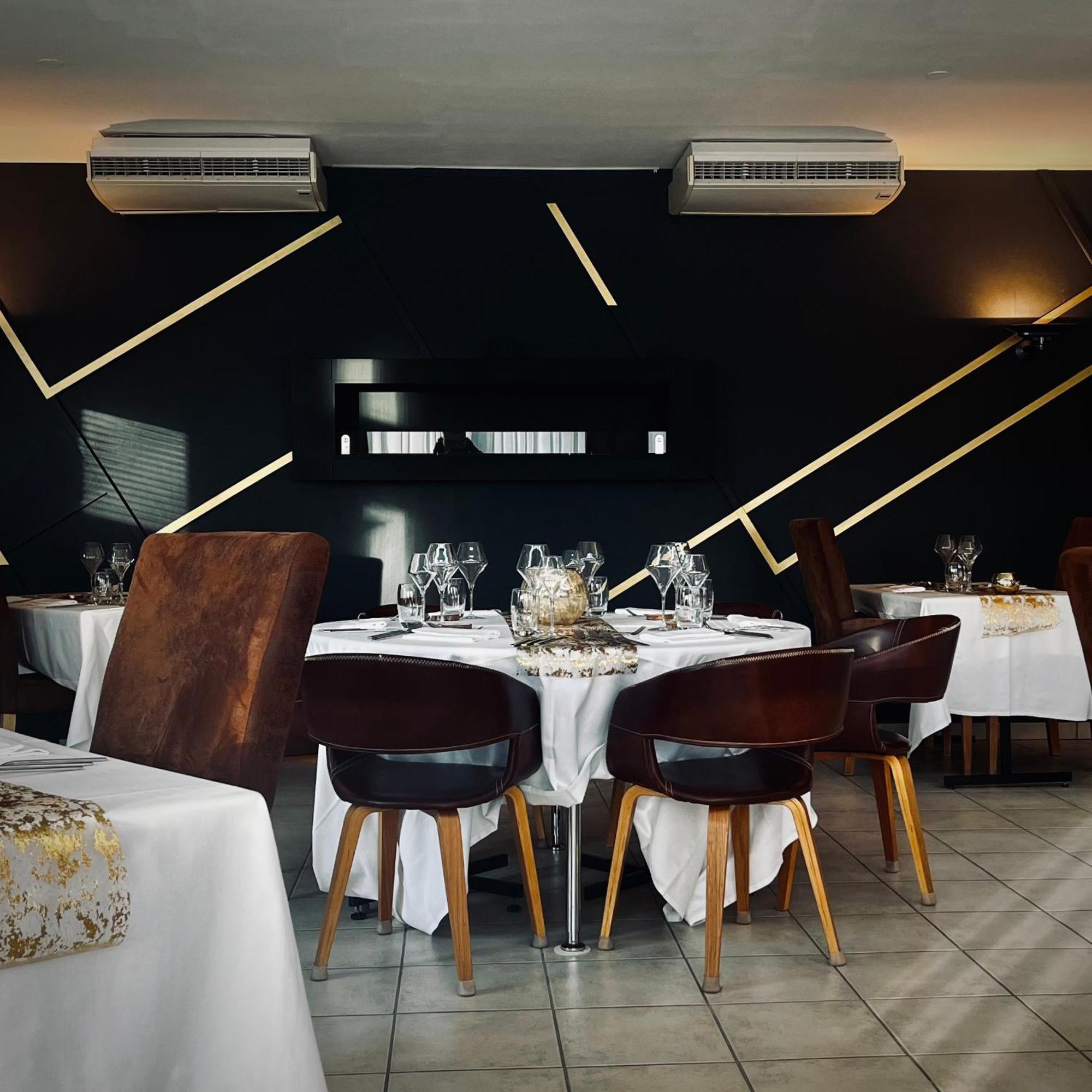 Logis Le Relais De La Voie Sacree Hotel Issoncourt ภายนอก รูปภาพ