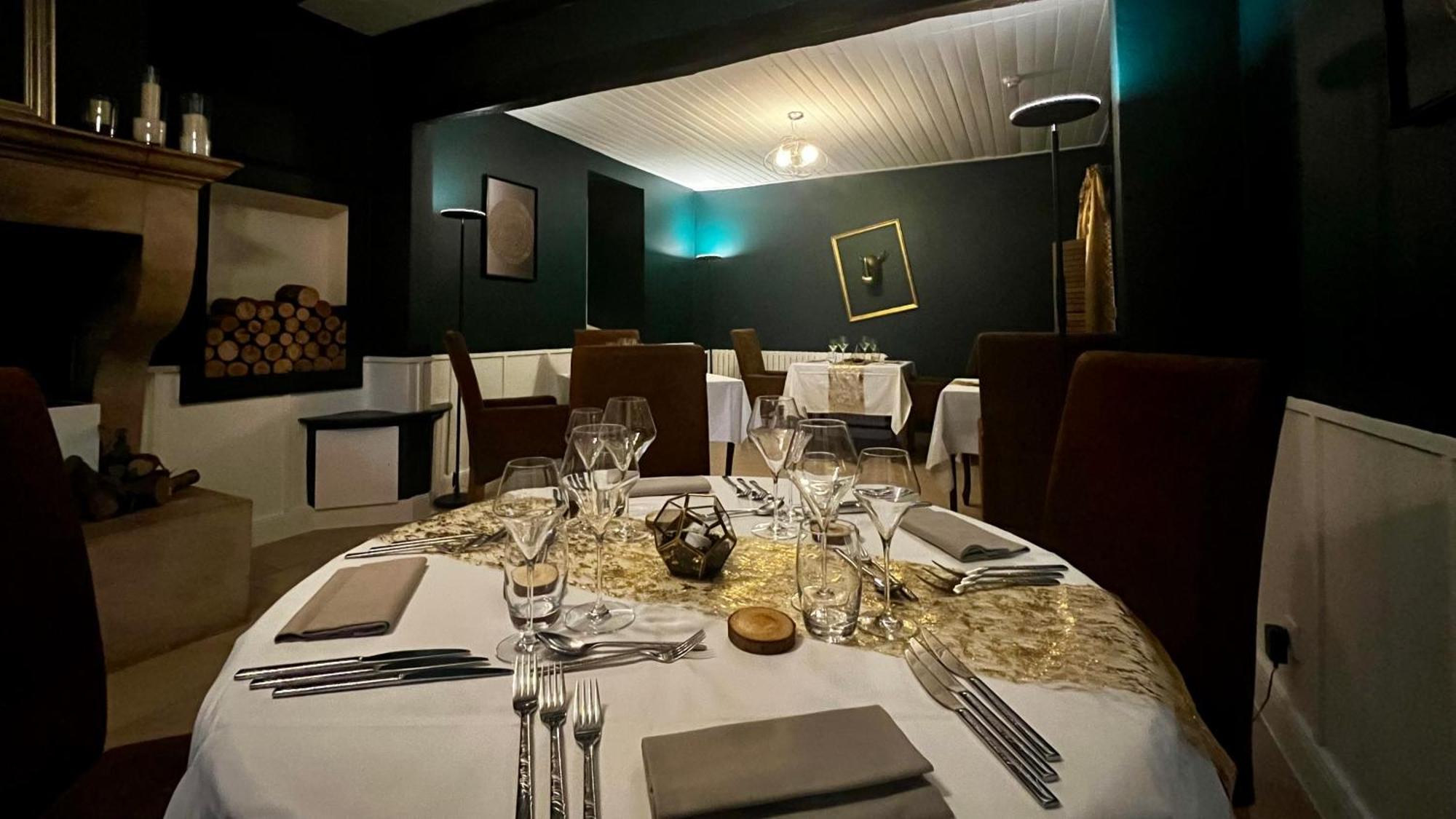 Logis Le Relais De La Voie Sacree Hotel Issoncourt ภายนอก รูปภาพ