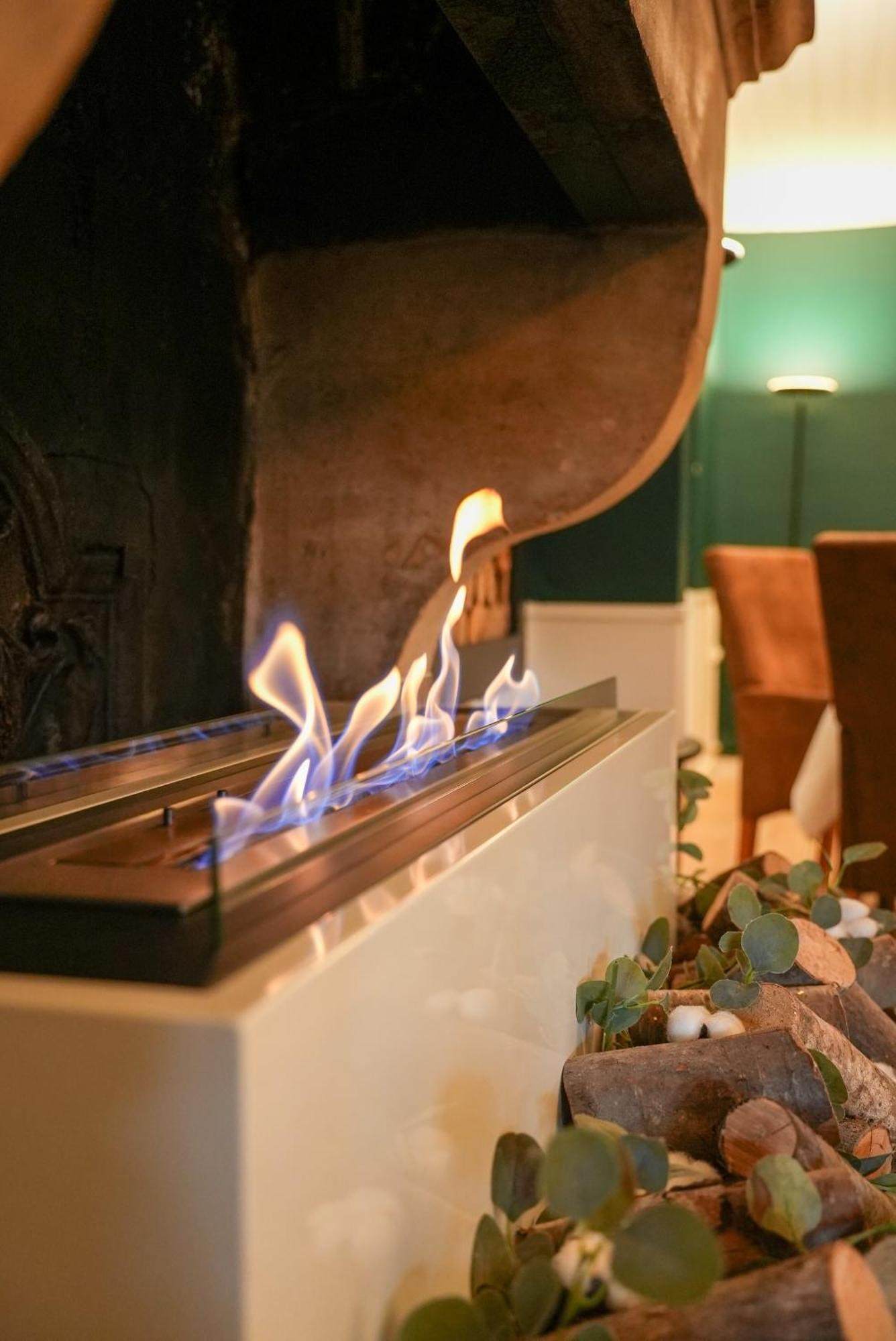 Logis Le Relais De La Voie Sacree Hotel Issoncourt ภายนอก รูปภาพ