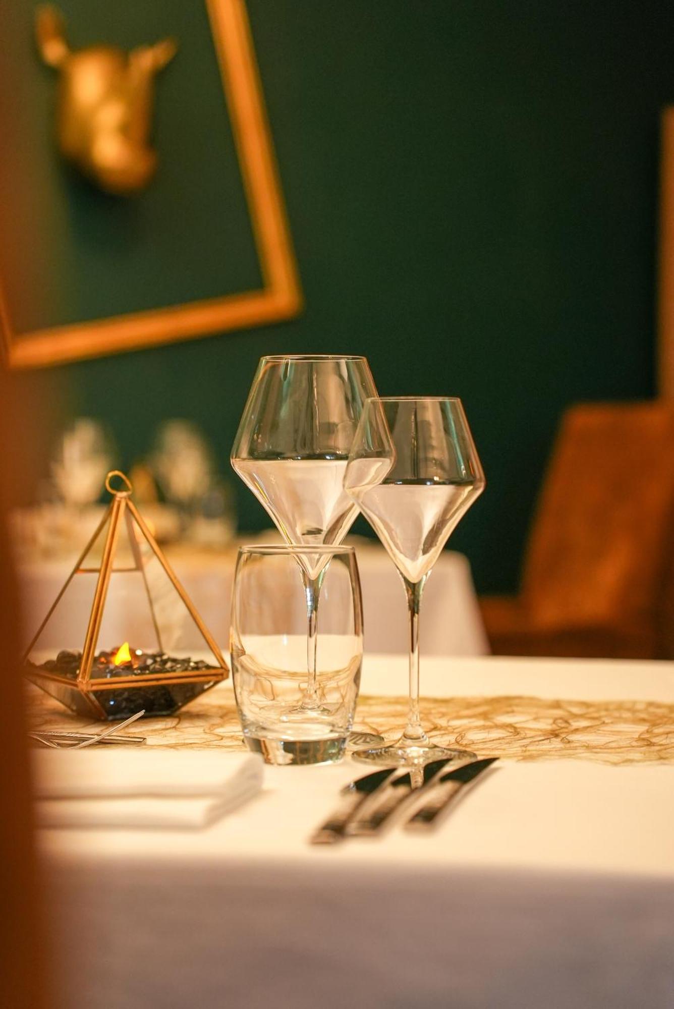 Logis Le Relais De La Voie Sacree Hotel Issoncourt ภายนอก รูปภาพ