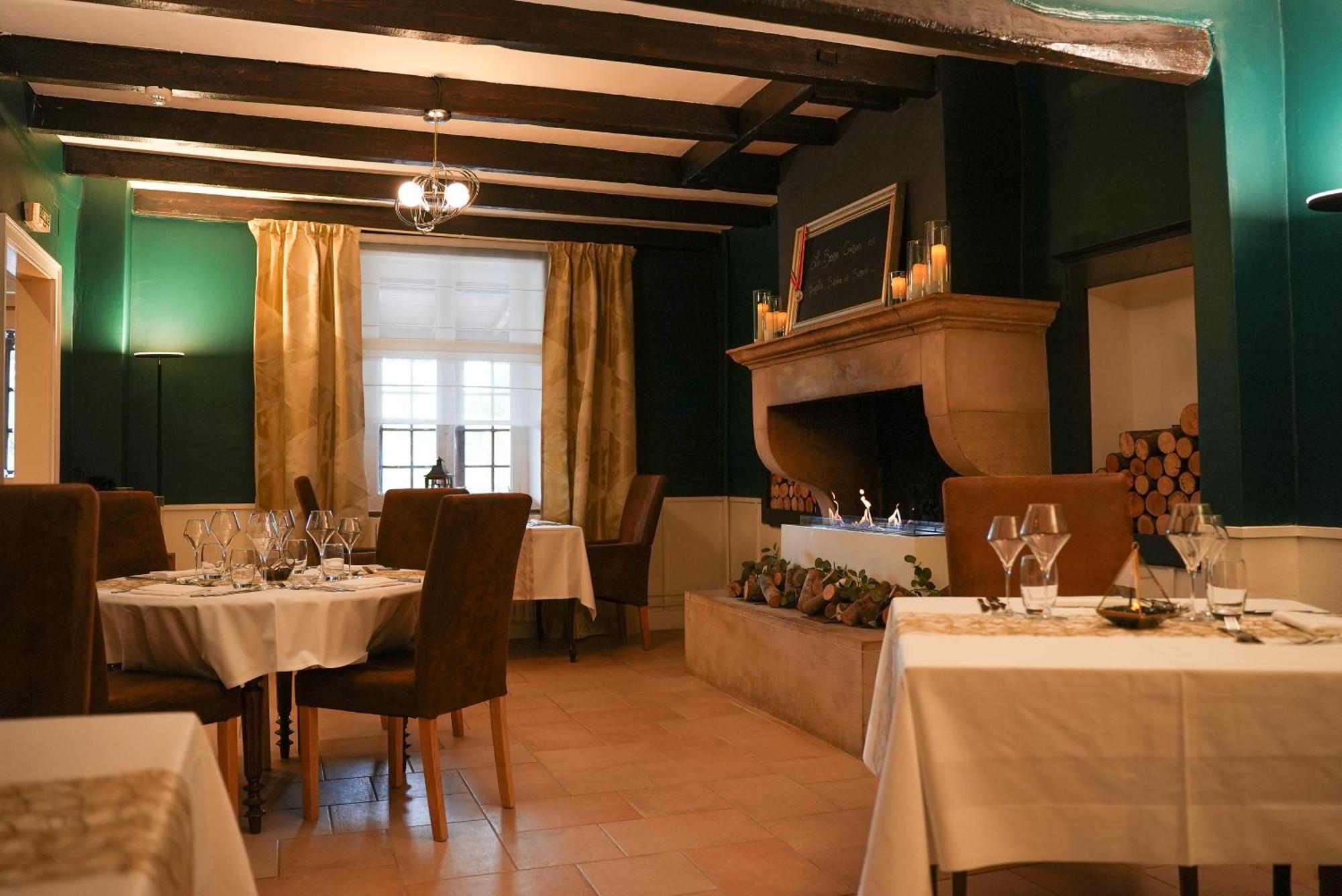 Logis Le Relais De La Voie Sacree Hotel Issoncourt ภายนอก รูปภาพ