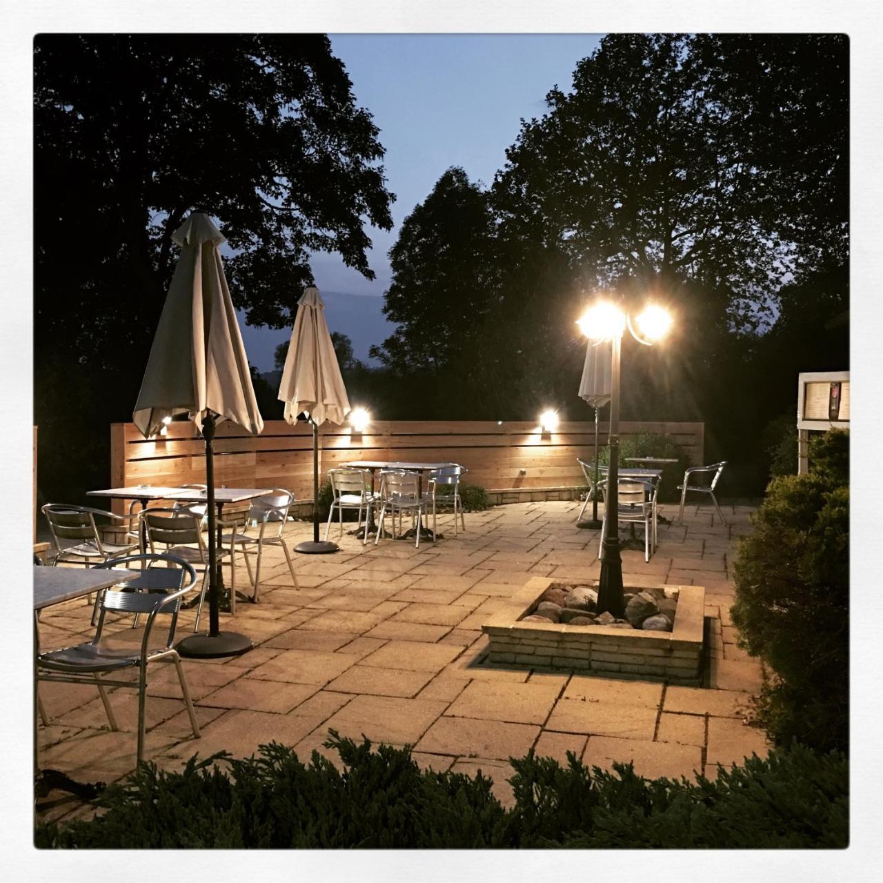 Logis Le Relais De La Voie Sacree Hotel Issoncourt ภายนอก รูปภาพ